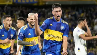 Aaron Anselmino festejando su gol ante Sportivo Trinidense.