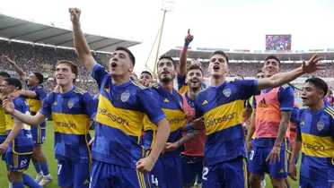 Boca en el Kempes festejando el pase a semifinales de Copa de la Liga.