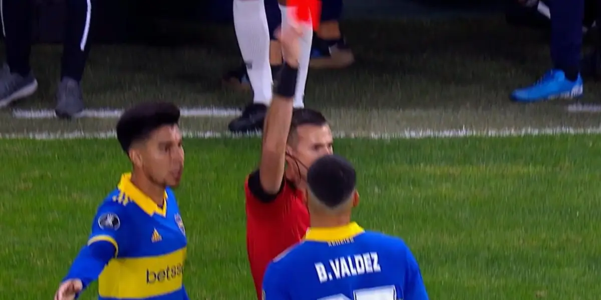 Bruno Valdez fue expulsado de manera insólita frente a Monagas y perdió la paciencia de Jorge Almirón y de Juan Román Riquelme.