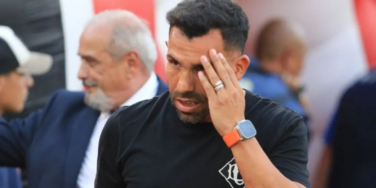 Carlos Tévez en el estadio de Independiente.