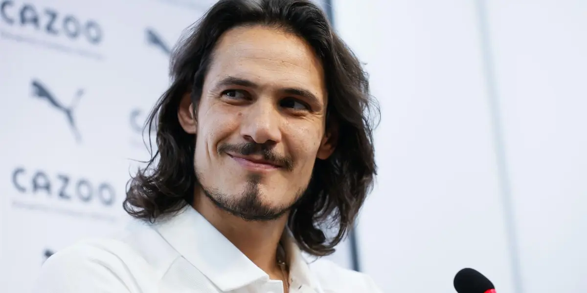 El delantero uruguayo llegó a su país natal y rompió el silencio tras haber firmado con Boca Juniors.