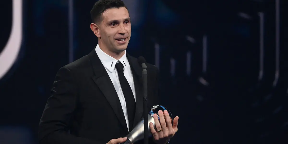 El Dibu la peleó desde abajo y hoy se convierte en el mejor arquero del mundo. En su discurso, emocionó a todo el mundo.