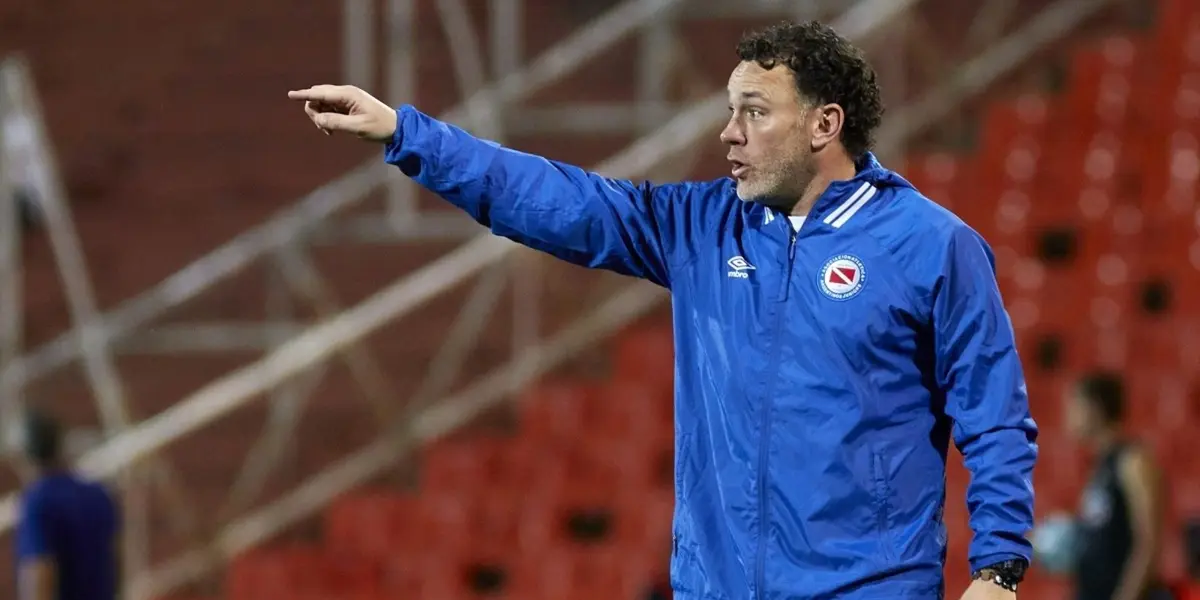 El DT rechazó la propuesta del Toluca de México y espera por una victoria de Riquelme el domingo.