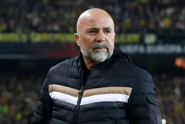 El exentrenador de la Selección Argentina consiguió nuevo equipo tras salir de Sevilla.