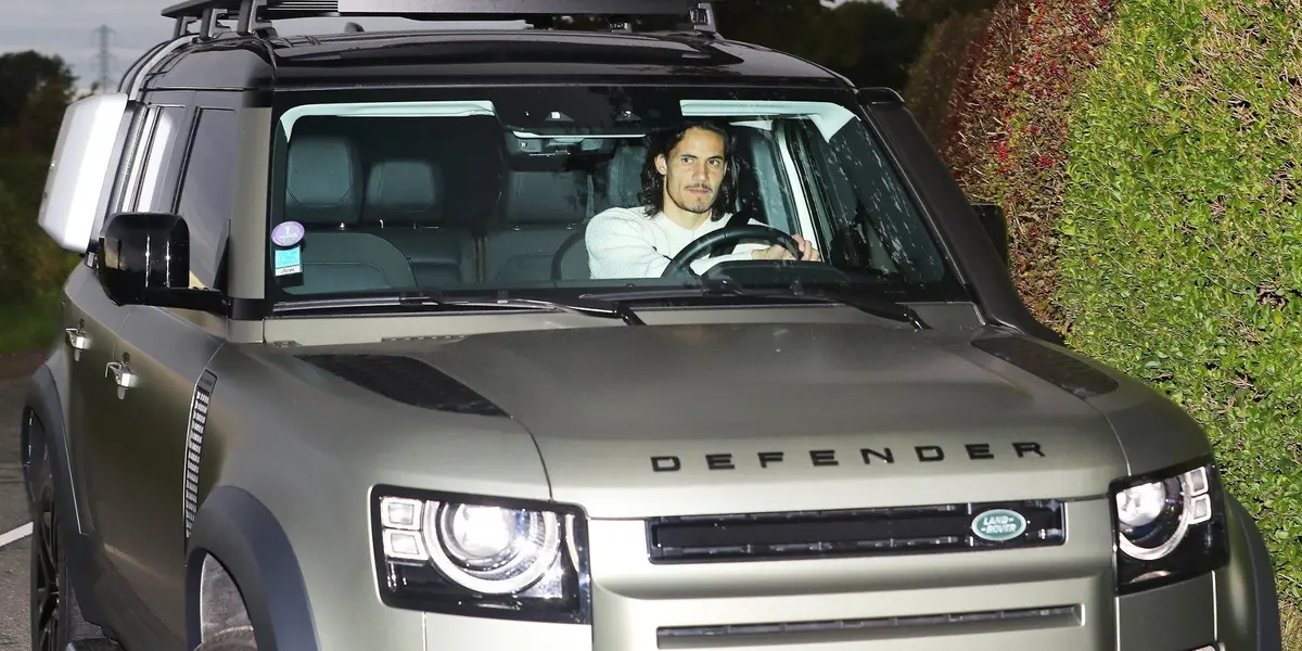 El Matador ha sido visto llegar a los entrenamientos del Xeneize en su vehículo en varias oportunidades.