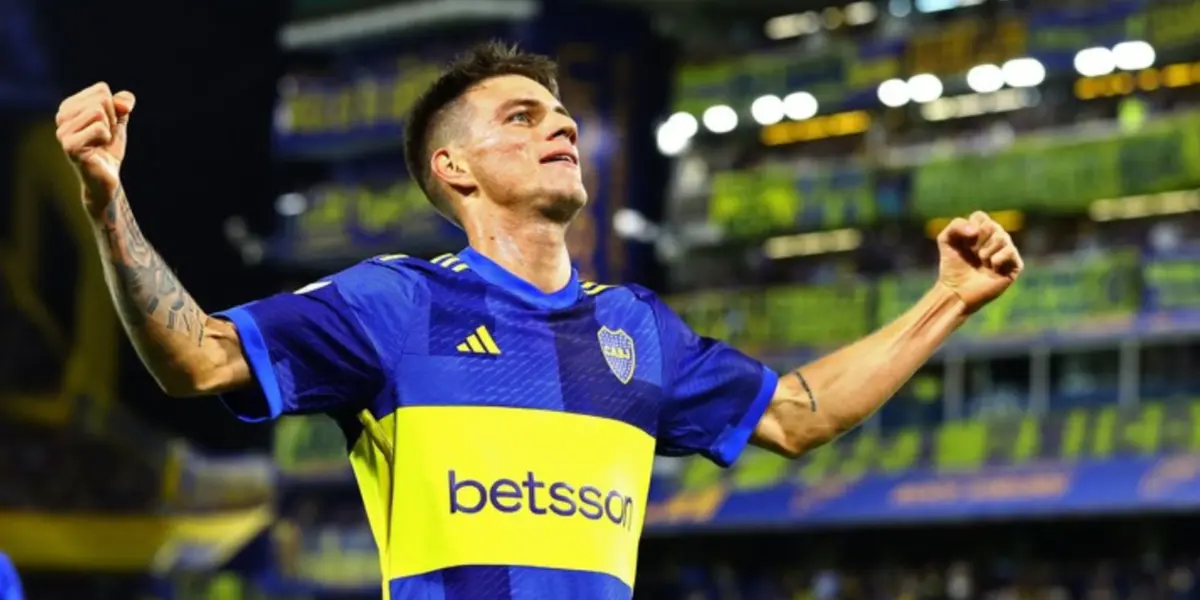 Kevin Zenón festejando en la Bombonera.