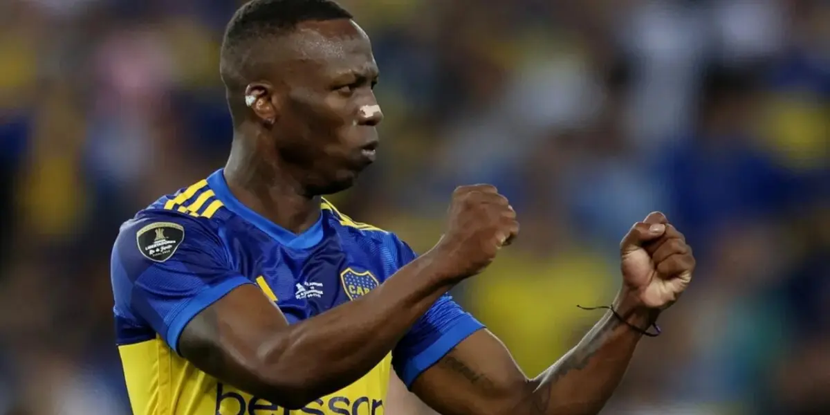 Luis Advíncula con la camiseta de Boca durante la final de la Copa Libertadores 2023.