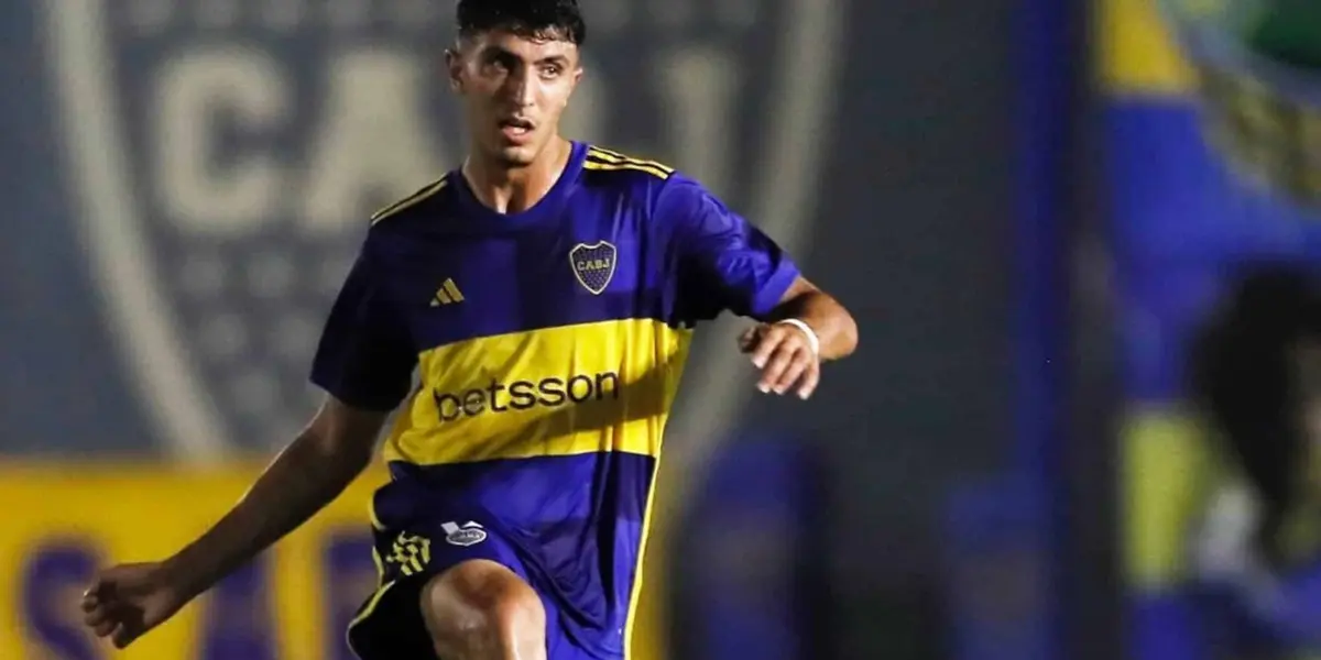 Mateo Mendia con la camiseta de Boca.
