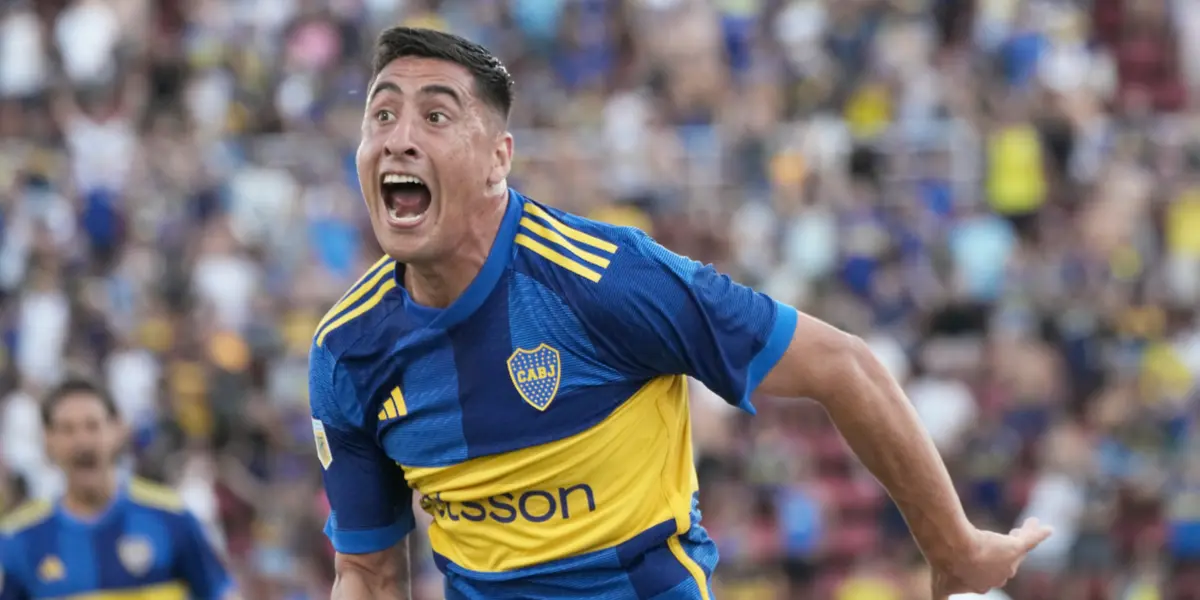 Miguel Merentiel festejando su gol con Boca.