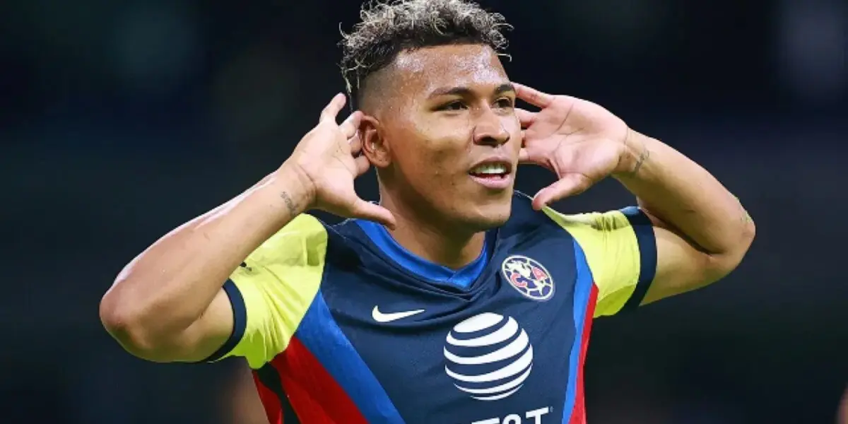 Roger Martínez cambió de opinión y ahora hace lo que sea para vestir la camiseta de Boca Juniors.