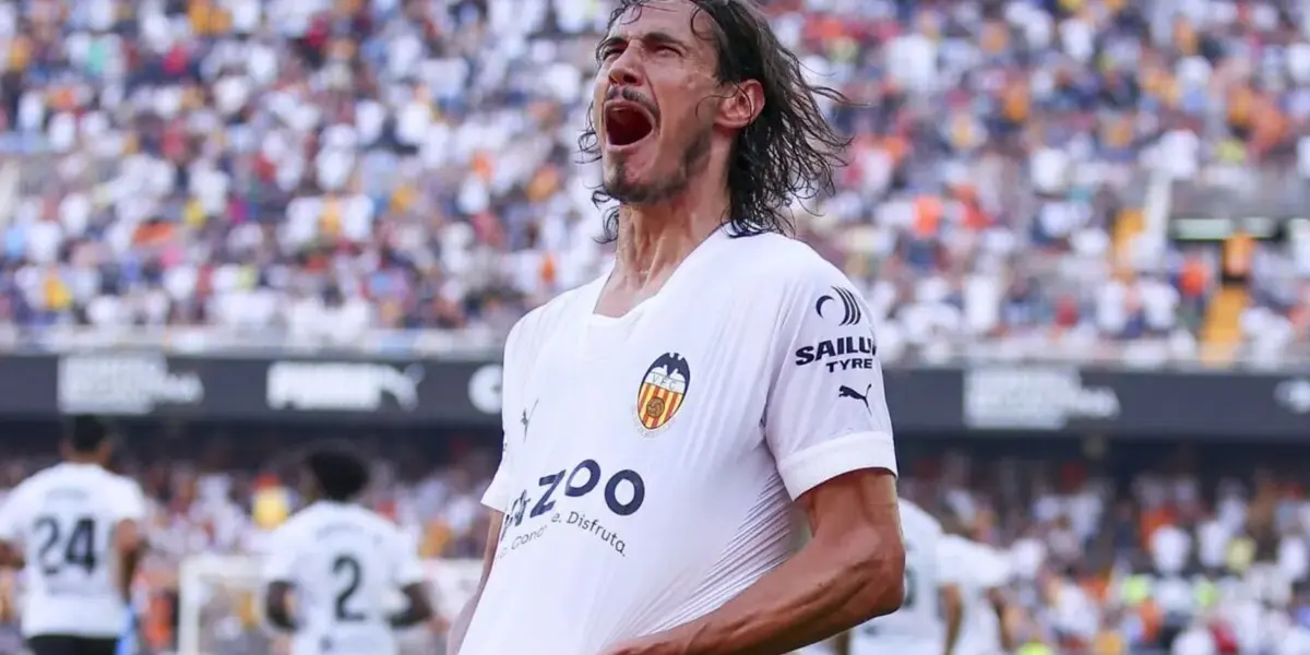 Se pudo dar a conocer que el propio entorno de Edinson Cavani lo quiere a éste jugando con la camiseta de Boca Juniors.