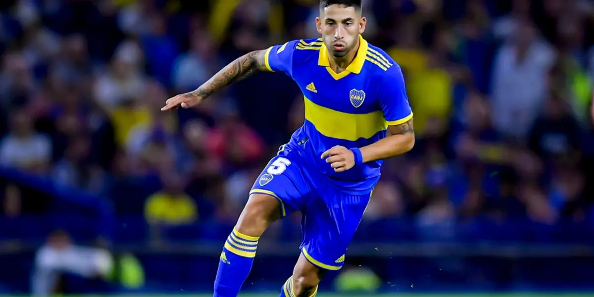 El mediocampista central ya se encuentra rumbo a Portugal para firmar su contrato con Porto.