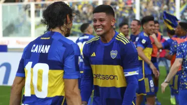 Rojo y Cavani festejando la victoria frente a River en la Copa de la Liga.